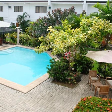 Hotel Red Knight Gardens Davao Exterior foto